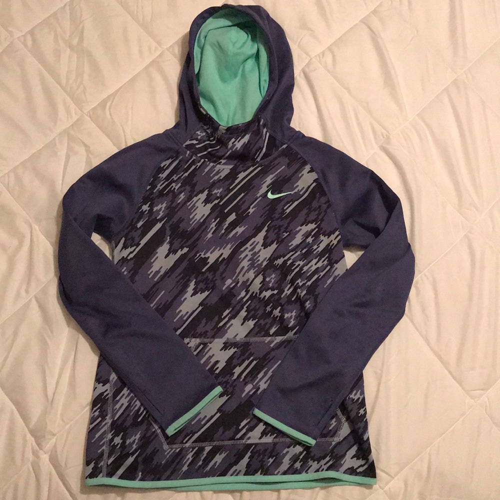 Nike camo hoodie